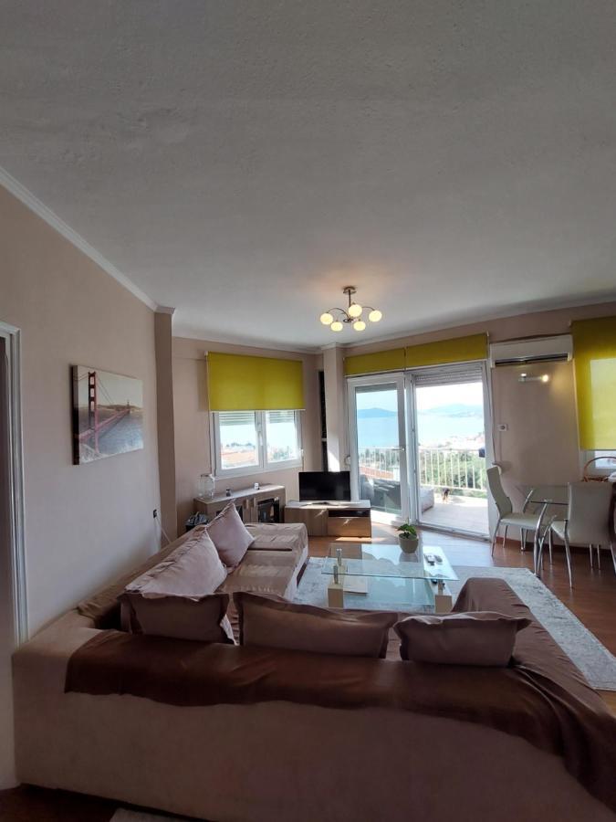 Bright View Apartment PalaiónTsiflíkion Dış mekan fotoğraf